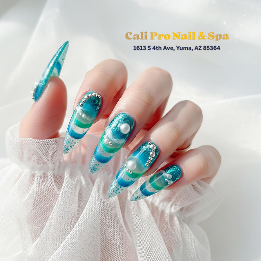Trendy nail colors